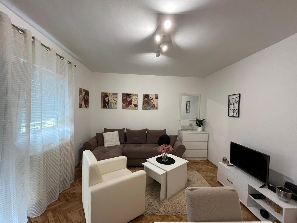 Apartment Sophie Novi Sad Exteriör bild